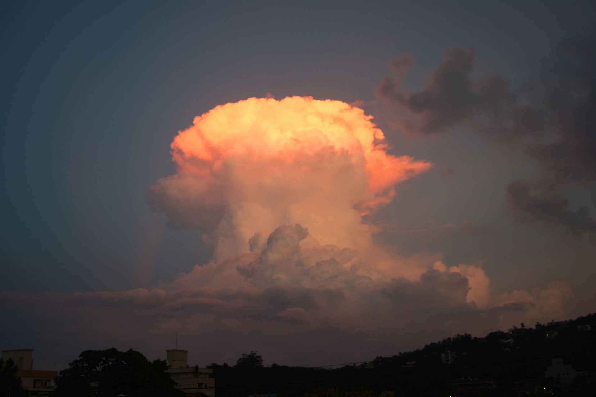 Mushroom cloud